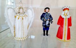 Открылась выставка "Куклы из бабушкиного сундука"