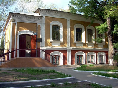 Фасад основного здания музея
